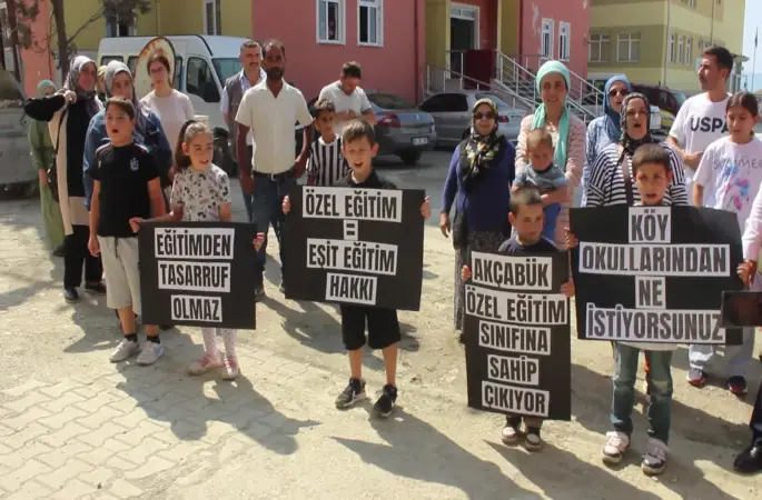 Sinop Akçabük köyünde özel eğitim sınıfının kapatılmasına veliler tepki gösterdiler
