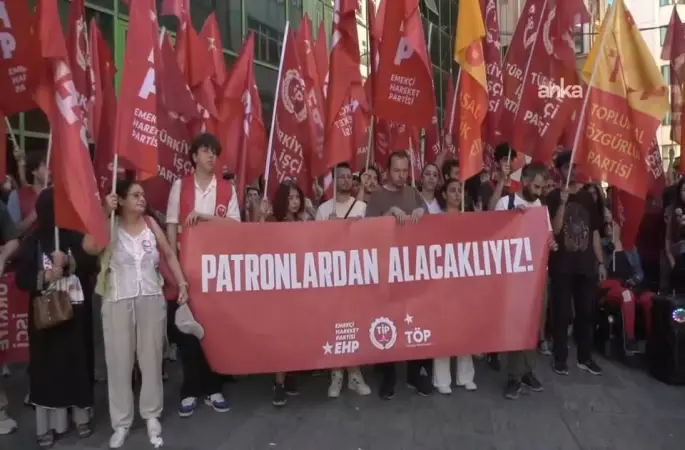 TİP, EHP ve TÖP'ten TÜSİAD önünde eylem: Milyonlarca emekçiye sabır öğütleyenlere diyecek tek sözümüz var. Bizde sabır da dayanacak güç de kalmadı" dediler.