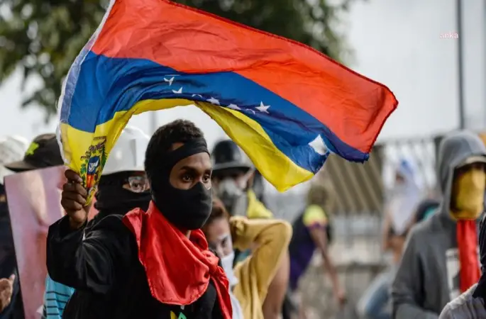 Venezuela’da Maduro’ya karşı düzenlenen protestolarda bir kişi hayatını kaybetti