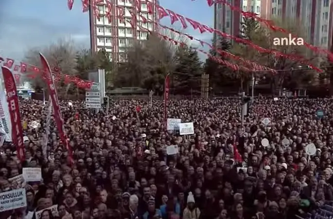 ''Yurttaş Sesleniyor, Haklarımızı Alacağız'' mitingi... Mitinge katılacak kortej, Tandoğan Meydanı'na ulaştı.